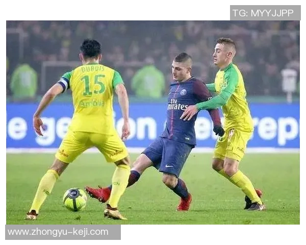 朗斯主场迎战索肖争夺法甲宝贵积分的精彩对决